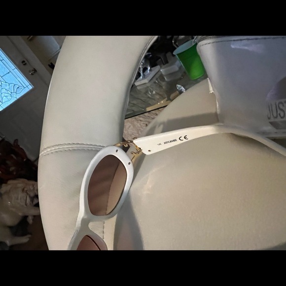 White frame brown tint lens authentic Just Cavalier with JC rhinestones sunnies - Picture 3 of 12